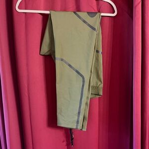 Nike Olive running leggings  with Gray reflective designs large